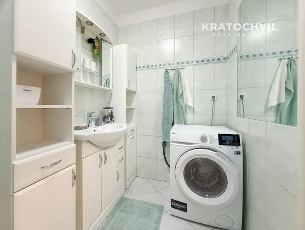 Pronájem bytu 2+kk, Praha - Vinohrady, Vinohradská, 51 m2