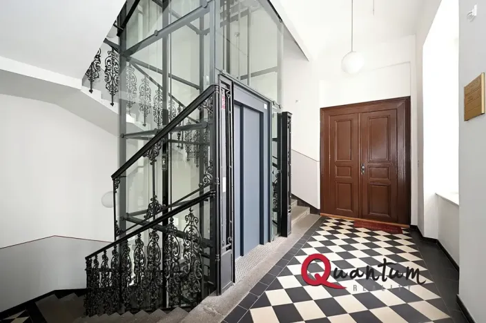 Pronájem kanceláře, Praha - Holešovice, Dukelských hrdinů, 146 m2