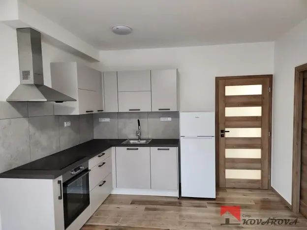 Pronájem bytu 2+kk, Kralupy nad Vltavou, Souběžná, 38 m2