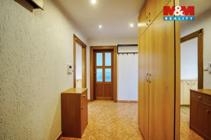 Pronájem bytu 3+1, Plzeň - Skvrňany, Macháčkova, 70 m2