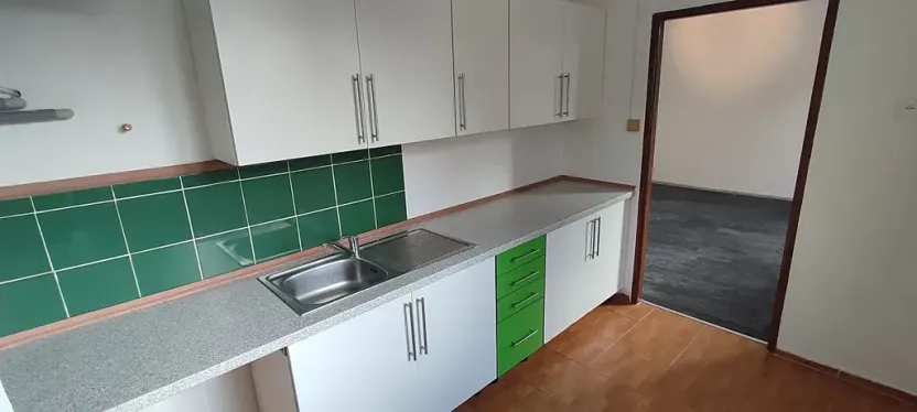 Pronájem bytu 2+1, Cheb, Kasární náměstí, 56 m2