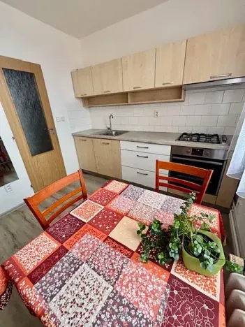 Pronájem bytu 1+1, Praha - Záběhlice, Jabloňová, 27 m2