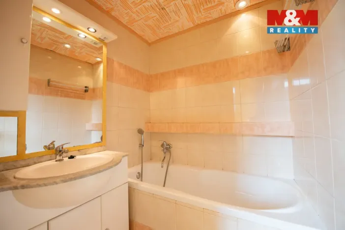 Pronájem bytu 2+1, Hradec Králové - Věkoše, Kyjevská, 66 m2