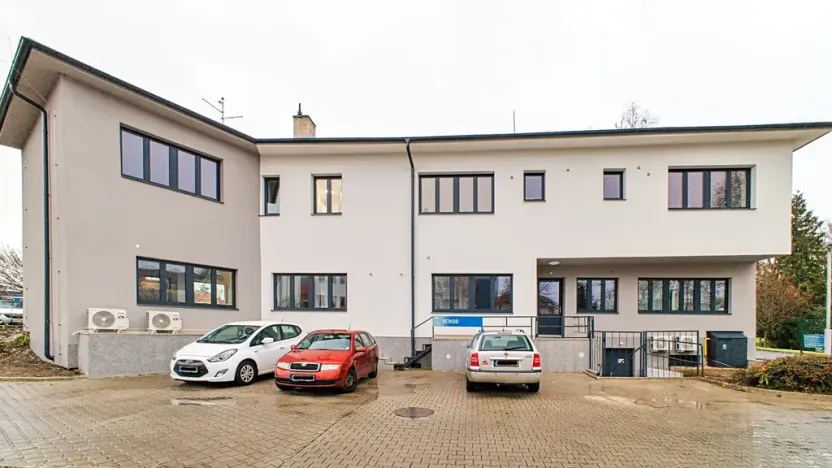 Pronájem obchodního prostoru, Uherské Hradiště, Stojanova, 76 m2
