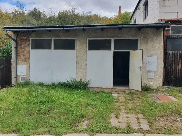 Pronájem garáže, Jihlava, U Větrníku, 100 m2