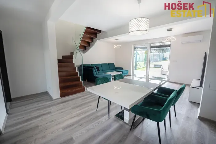 Prodej rodinného domu, Holubice, 93 m2