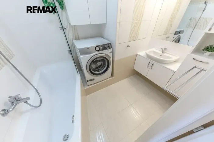 Prodej bytu 3+kk, Praha - Petrovice, Rezlerova, 65 m2