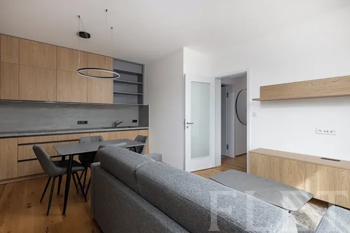 Pronájem bytu 2+kk, Praha - Nusle, Muzikova, 58 m2