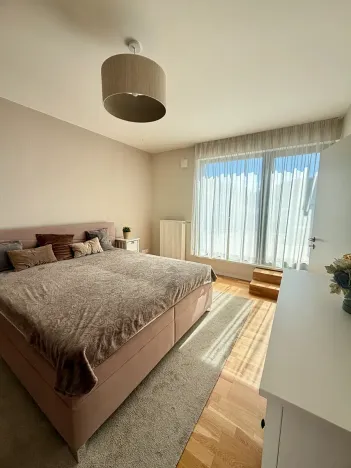 Pronájem bytu 2+kk, Praha - Smíchov, Plzeňská, 55 m2
