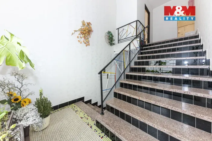 Prodej rodinného domu, Chvaletice, Husova, 76 m2