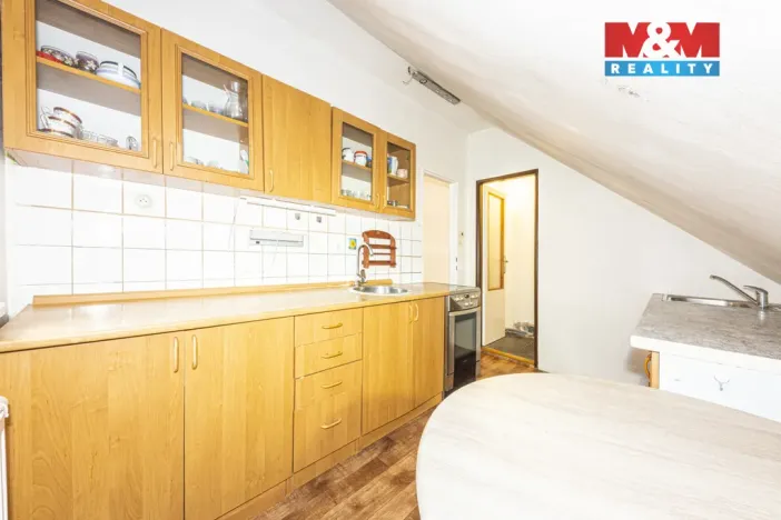 Prodej rodinného domu, Chvaletice, Husova, 76 m2