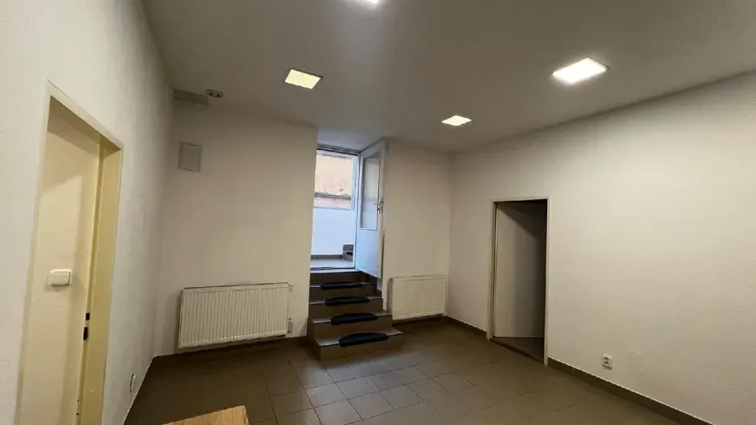 Pronájem kanceláře, Praha - Žižkov, Zelenky-Hajského, 70 m2