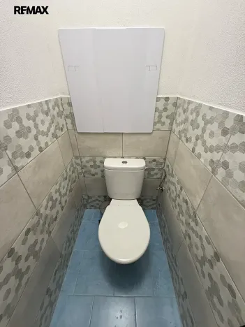 Pronájem bytu 1+kk, Praha - Modřany, Plevenská, 32 m2