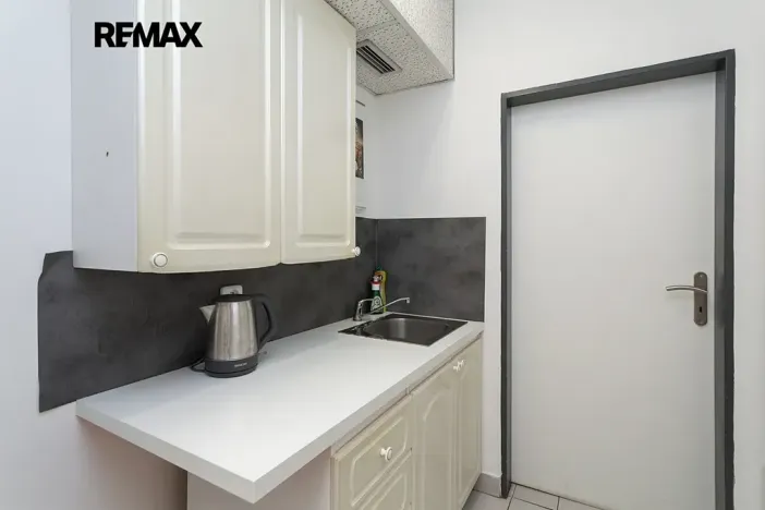 Pronájem ordinace, Praha - Nusle, Hradeckých, 62 m2