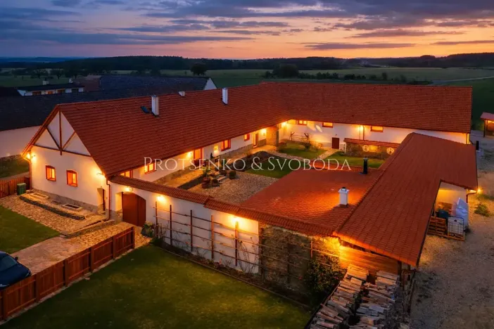 Prodej rodinného domu, Sedlečko u Soběslavě, 926 m2