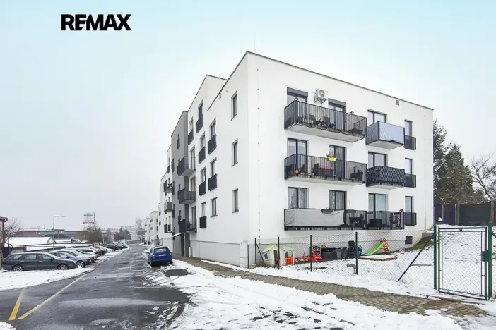 Pronájem bytu 1+kk, Plzeň, V Zahrádkách, 39 m2