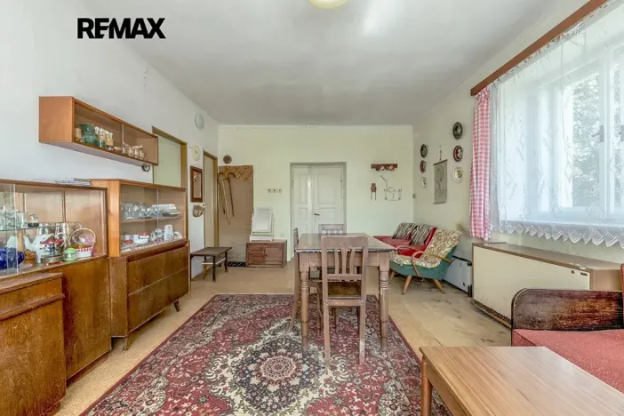 Prodej rodinného domu, Dobrovice, 180 m2