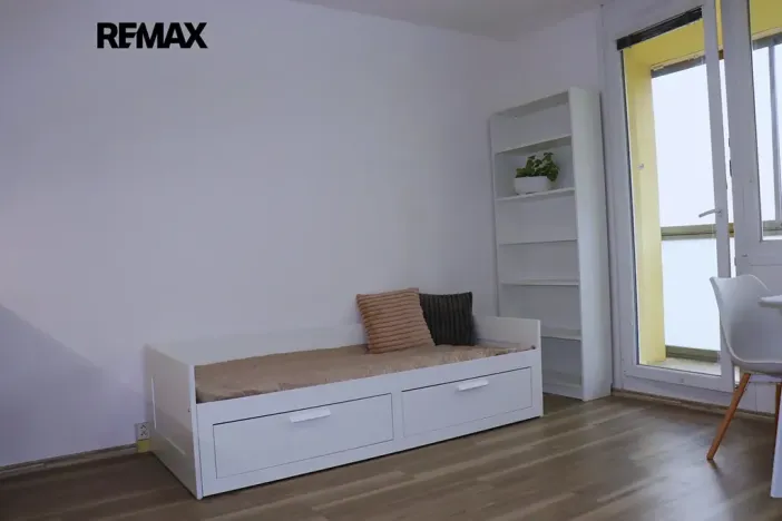 Pronájem bytu 1+kk, Plzeň, Plaská, 27 m2