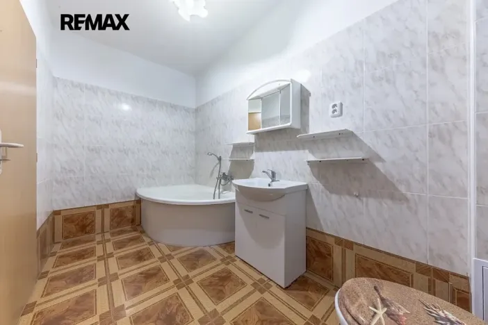 Pronájem bytu 4+1, Líbeznice, Nedvědova, 118 m2