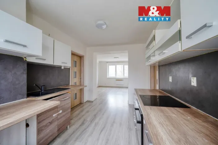 Prodej bytu 3+1, Mariánské Lázně - Úšovice, Ke Kasárnům, 63 m2