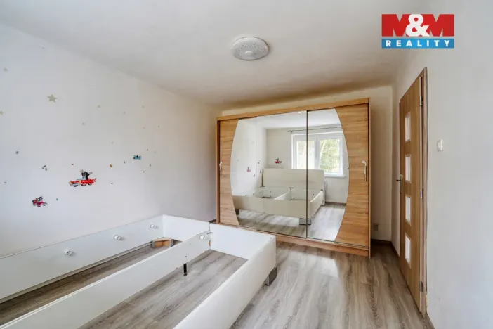 Prodej bytu 3+1, Mariánské Lázně - Úšovice, Ke Kasárnům, 63 m2