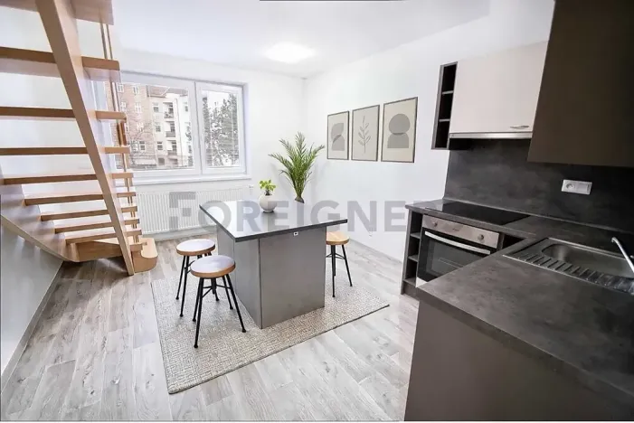 Pronájem bytu 3+kk, Brno, Poděbradova, 57 m2