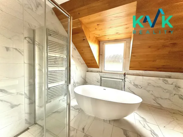 Prodej rodinného domu, Nová Role, 270 m2