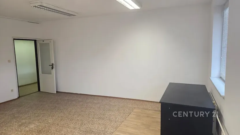 Pronájem kanceláře, Most, 86 m2