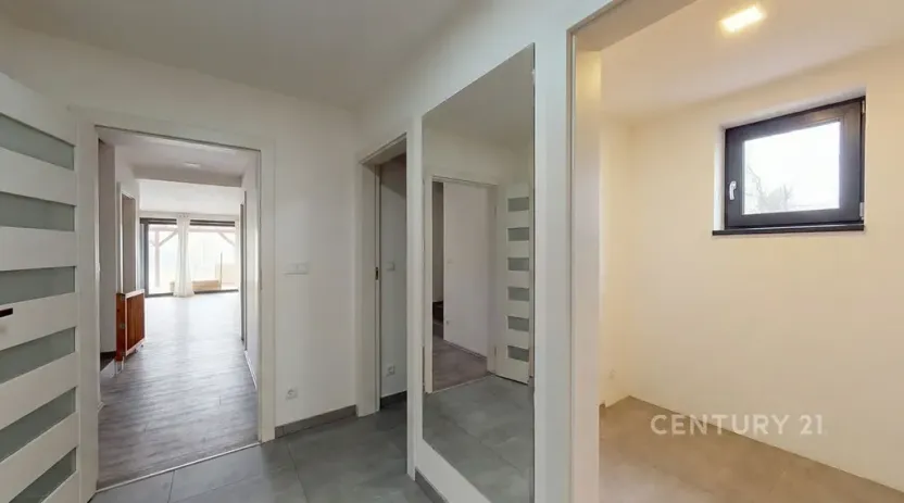 Prodej rodinného domu, Ivaň, 319 m2