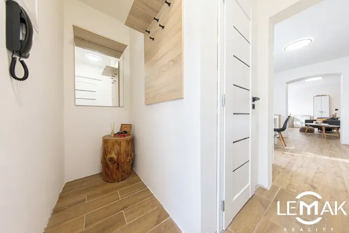 Prodej bytu 2+1, Příkazy, 56 m2