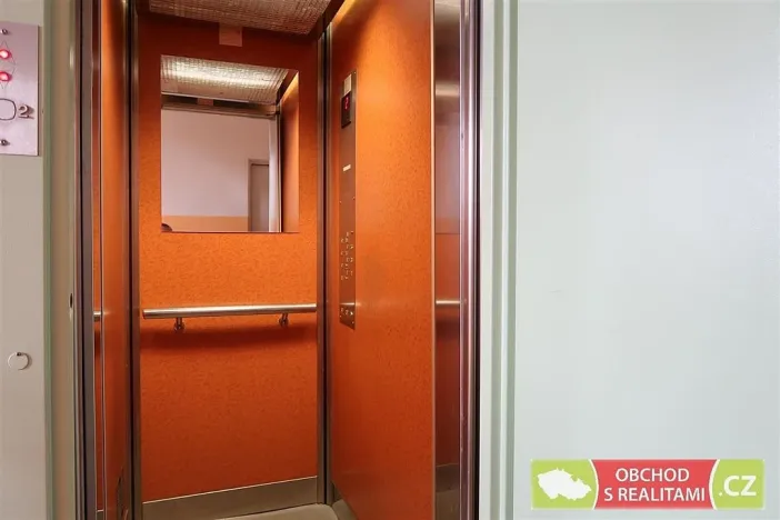 Pronájem bytu 2+kk, Praha, Ctěnická, 39 m2