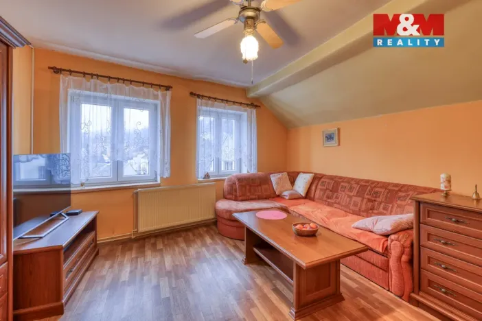 Prodej činžovního domu, Bečov nad Teplou, Nádražní, 219 m2