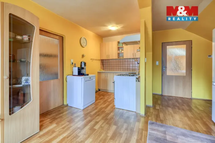 Prodej činžovního domu, Bečov nad Teplou, Nádražní, 219 m2