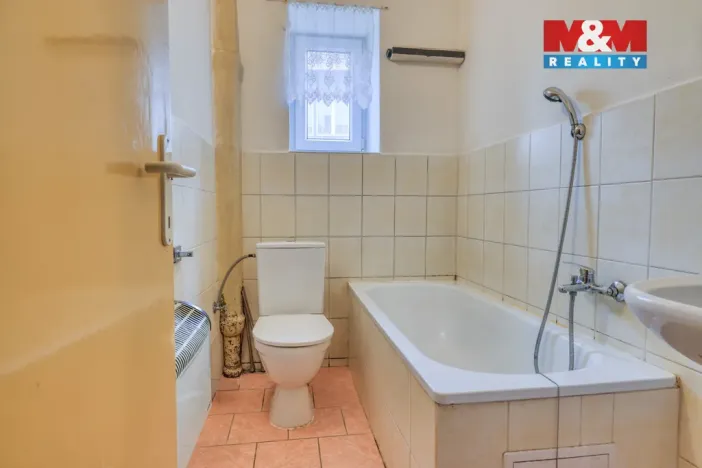 Prodej činžovního domu, Bečov nad Teplou, Nádražní, 219 m2