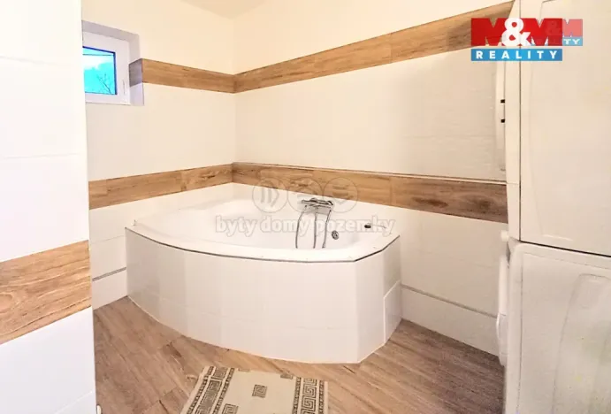 Pronájem bytu 2+1, Dalovice, Zámecká, 73 m2