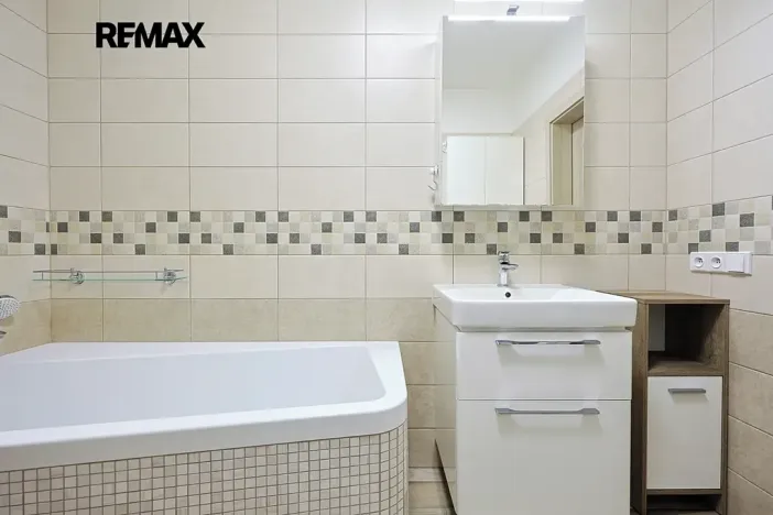 Pronájem bytu 2+kk, Plzeň, Vysoká, 53 m2