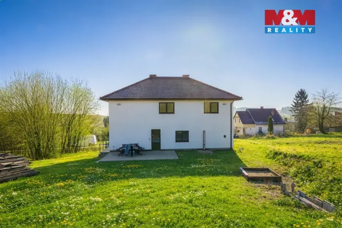 Prodej rodinného domu, Neustupov, 450 m2