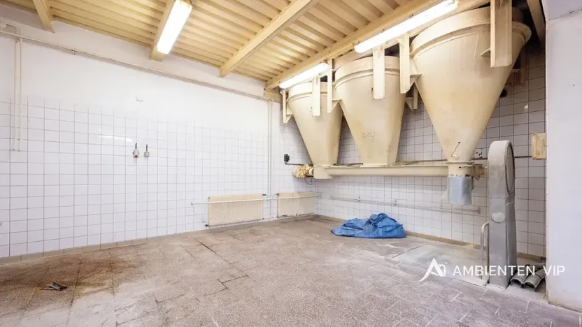 Prodej obchodního prostoru, Újezd u Brna, Nádražní, 901 m2