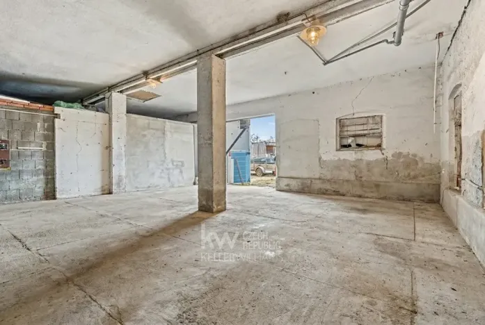 Prodej obchodního prostoru, Milíkov, 420 m2