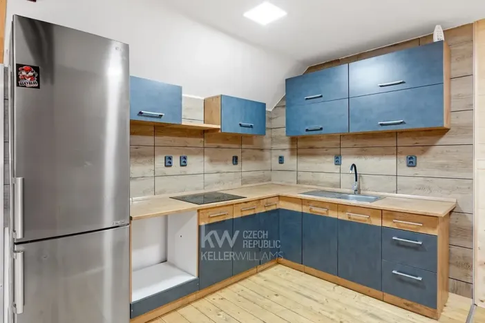 Prodej obchodního prostoru, Milíkov, 420 m2