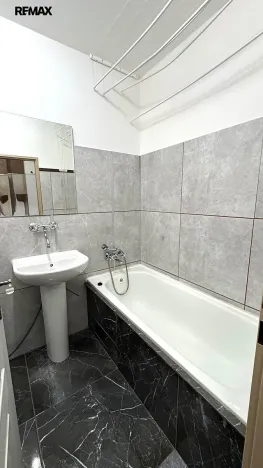 Pronájem bytu 2+kk, Břeclav, Nádražní, 43 m2