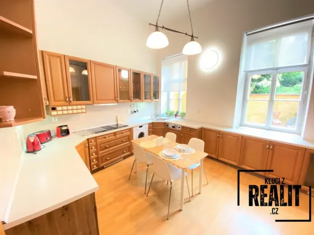 Pronájem bytu 1+1, Praha - Malá Strana, Újezd, 49 m2