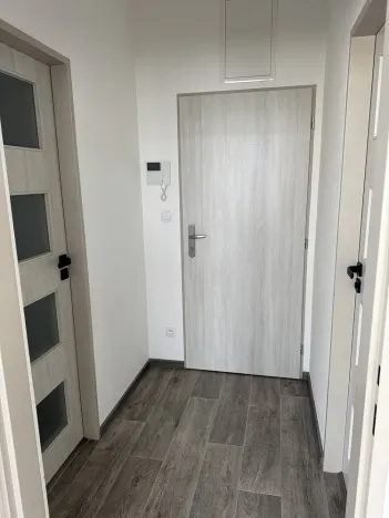 Pronájem bytu 1+kk, Zlín, Zarámí, 35 m2