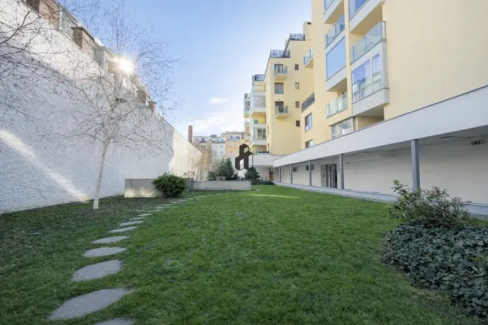 Pronájem bytu 2+kk, Praha - Holešovice, Komunardů, 57 m2