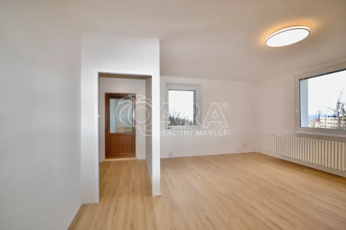 Pronájem bytu 1+1, Praha - Hloubětín, Kukelská, 43 m2