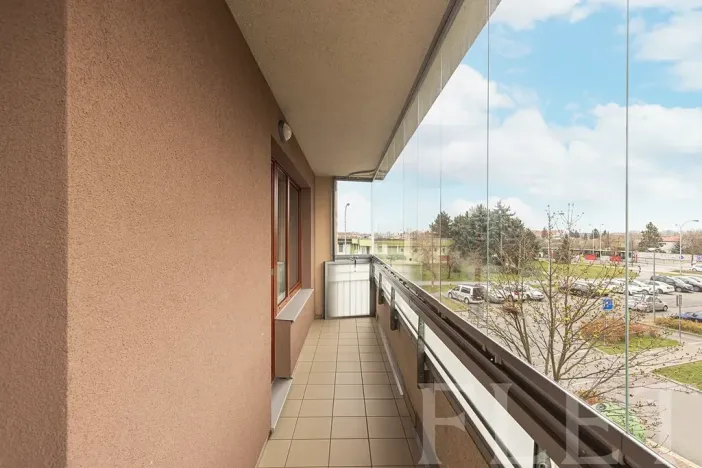 Pronájem bytu 1+kk, Praha - Kamýk, Freiwaldova, 43 m2