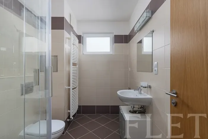 Pronájem bytu 1+kk, Praha - Kamýk, Freiwaldova, 43 m2