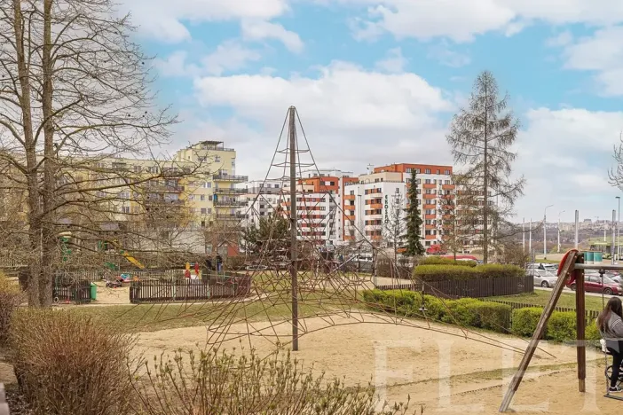 Pronájem bytu 2+kk, Praha - Hlubočepy, Trnkovo náměstí, 52 m2