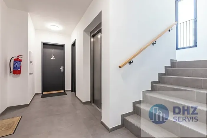 Pronájem bytu 1+kk, Nymburk, K Lesu, 39 m2