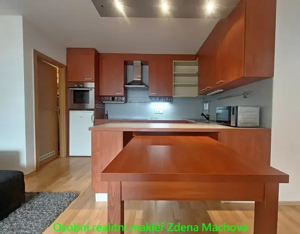 Pronájem bytu 2+kk, Praha - Strašnice, Gutova, 48 m2
